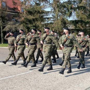 Żołnierze dostaną podwyżki Żołnierze dostaną podwyżki