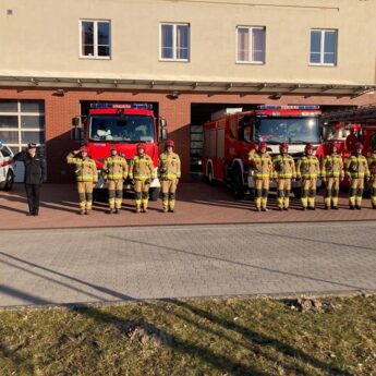 Minutą ciszy uczcili poległych. Strażacy z Powiatu Kamieńskiego solidarni ze swoimi kolegami z Ukrainy