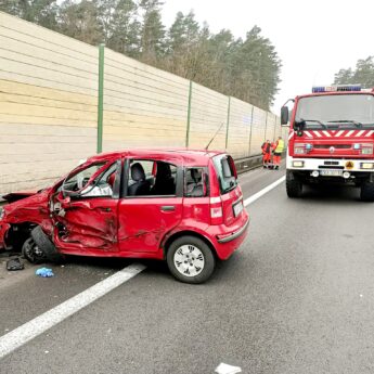 Wypadek na obdwodnicy Dargobądza. Droga zablokowana!