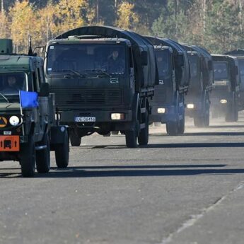 Na drogach pojawią się kolumny pojazdów wojskowych. Armia prosi o niepublikowanie zdjęć w sieci