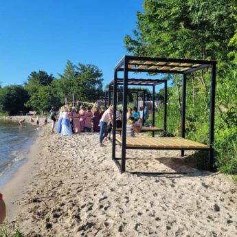 W Wapnicy powitano lato na zmodernizowanej plaży!