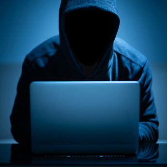 Przestępcy coraz aktywniejsi w internecie