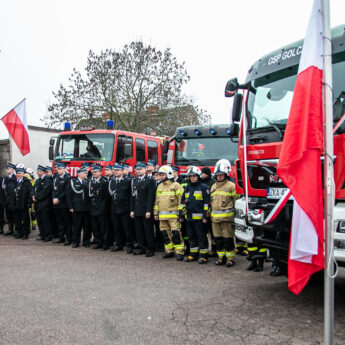 Strażacy z Golczewa oficjalnie z nowym wozem strażackim!