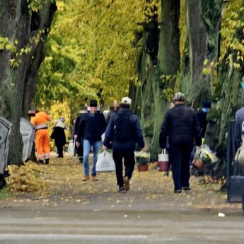 Msza, procesja, wypominki. Sprawdź terminy nabożeństw na cmentarzu w Kamieniu Pomorskim