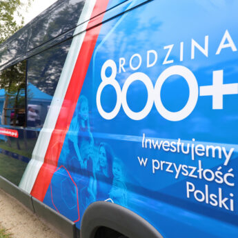 Będzie reforma 800 plus? PiS mówi o wstępie do likwidacji