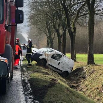 Auto w rowie! Dachowanie pod Kamieniem Pomorskim