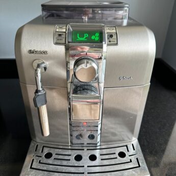 Ekspres do kawy-automat Saco Syntia