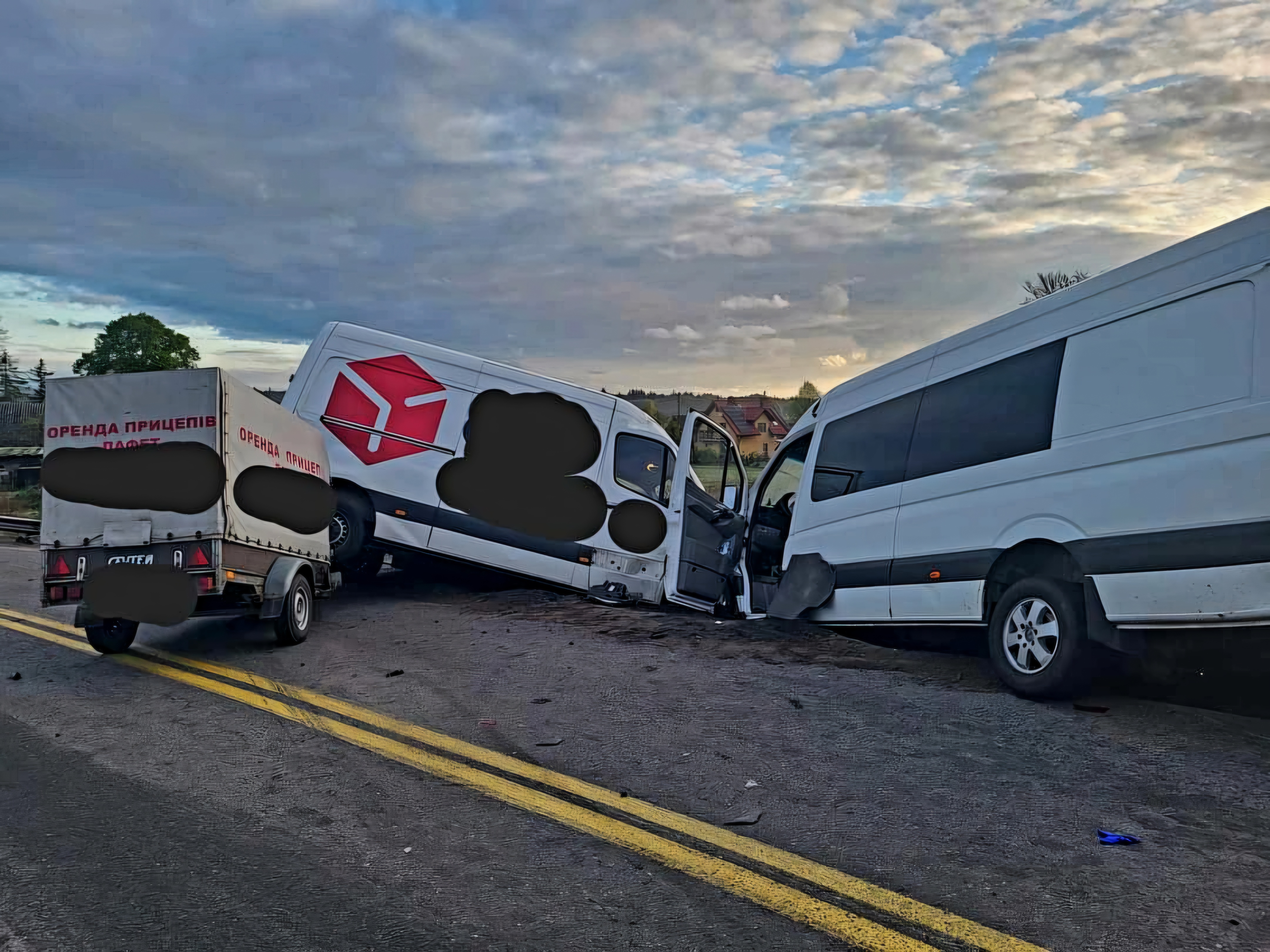 Zderzenie dwóch busów! Pięć osób trafiło do szpitala!