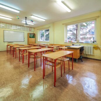 Zarząd Powiatu ogłasza konkurs na stanowiska dyrektorskie w szkołach w Wolinie oraz Benicach
