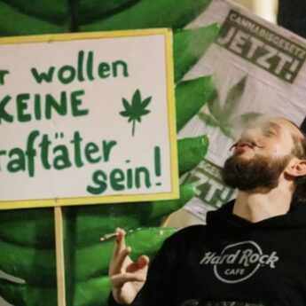 To nie żart! Niemcy świętowali legalizację marihuany [FILM]