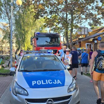 Dwie osoby topiły się na plaży w Dziwnówku