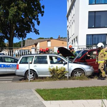 Zderzenie dwóch aut w Dziwnowie. Jedna osoba poszkodowana