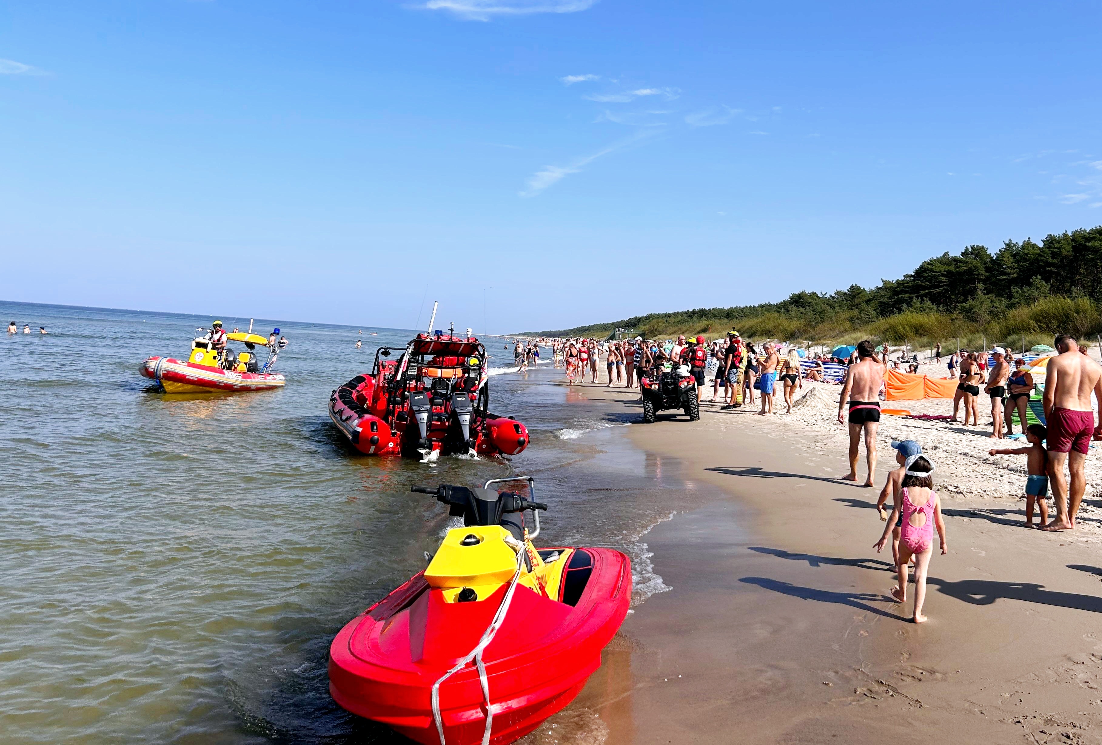 Matka z córką odpłynęły za daleko od brzegu. Na miejsce wezwano SAR oraz straż