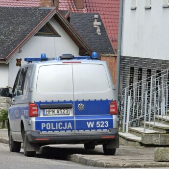 57 - latek zastrzelił się pod Komendą Policji