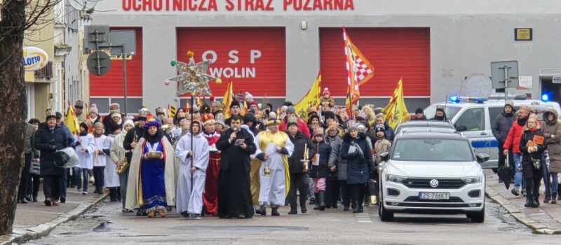 Orszak Trzech Króli przeszedł ulicami Wolina [WIDEO]