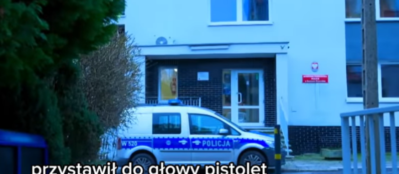 Zastrzelił się przed Komendą Policji. Sprawą zajęli się reporterzy TVP [WIDEO]