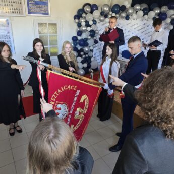 Absolwenci kamieńskiego Liceum zakończyli rok szkolny [ZDJĘCIA]