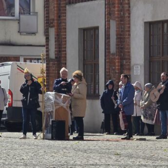 „Kim jest dla Ciebie Bóg?” – publiczna ewangelizacja Drogi Neokatechumenalnej w Kamieniu Pomorskim „Kim jest dla Ciebie Bóg?” – publiczna ewangelizacja Drogi Neokatechumenalnej w Kamieniu Pomorskim