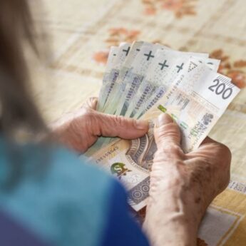 Kolejna podwyżka emerytur na horyzoncie. Tyle więcej dostaną seniorzy Kolejna podwyżka emerytur na horyzoncie. Tyle więcej dostaną seniorzy