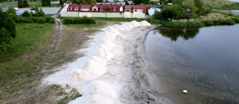 „Dzika Plaża” przechodzi metamorfozę! Trwa rewitalizacja terenu przy ulicy Wilków Morskich