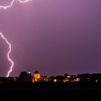 Dziś burze z silnymi opadami i wiatrem. Jest ostrzeżenie meteorologiczne dla powiatu kamieńskiego Dziś burze z silnymi opadami i wiatrem. Jest ostrzeżenie meteorologiczne dla powiatu kamieńskiego