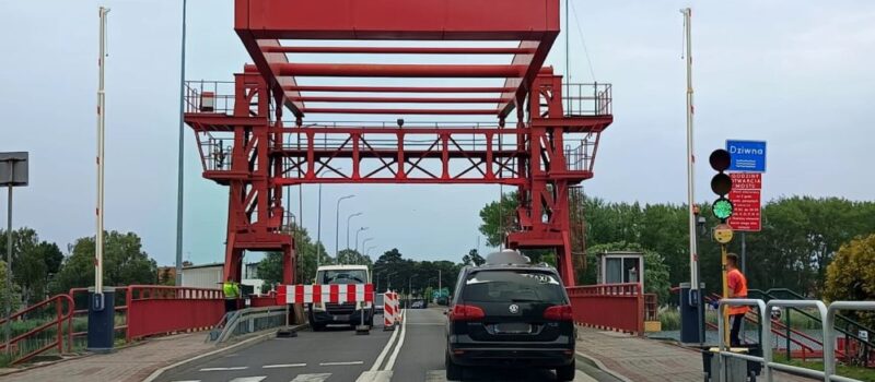 Utrudnienia na moście w Dziwnowie. Ruch wahadłowy i remonty