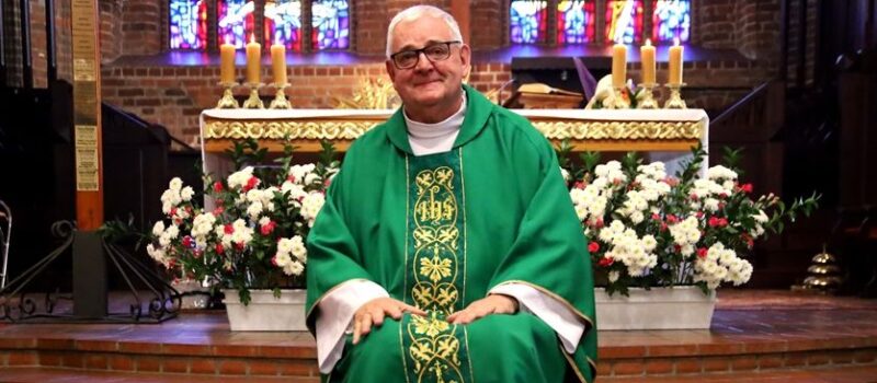 Honorowy Obywatel Wolina odchodzi na zasłużony odpoczynek. Wolin dziękuje ks. Koniecznemu za 12 lat posługi [ZDJĘCIA]
