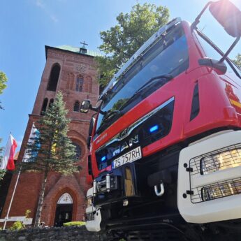 Alarm w kamieńskiej katedrze. Trzy zastępy straży pożarnej sprawdzały poddasze zabytku