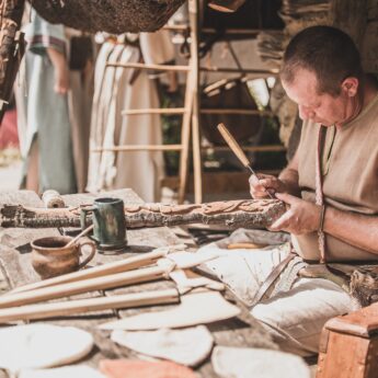 Wolin zaprasza na Warsztaty Archeologii Eksperymentalnej! Poznaj życie dawnych Słowian i Wikingów od podszewki