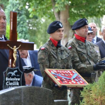 Kpt. Bolesław Cieślik pożegnany z wojskowymi honorami w Kamieniu Pomorskim Kpt. Bolesław Cieślik pożegnany z wojskowymi honorami w Kamieniu Pomorskim