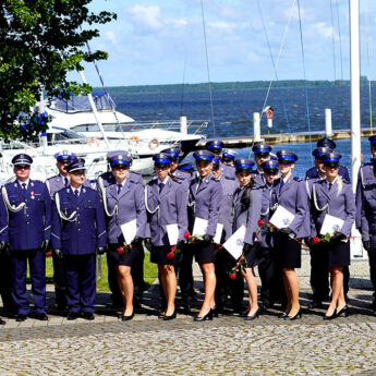 Policjanci świętowali w Marinie. Uroczystości z awansami i piknikiem dla mieszkańców [ZDJĘCIA]