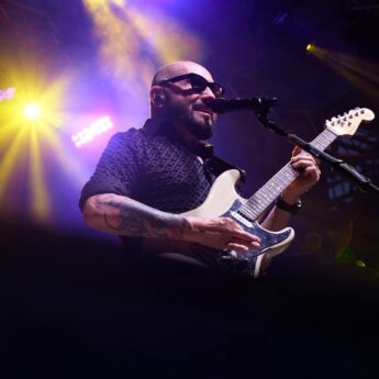 Tłumy na otwarciu festiwalu w Międzyzdrojach. Dziś koncert Dawida Kwiatkowskiego Tłumy na otwarciu festiwalu w Międzyzdrojach. Dziś koncert Dawida Kwiatkowskiego
