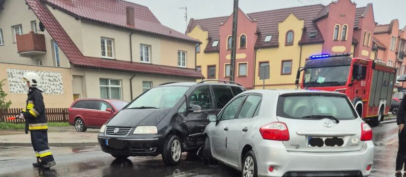 Zderzenie aut w centrum Wolina