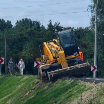 Niebezpieczny incydent na drodze Płocin–Wolin. Sołtys alarmuje: „Może dojść do tragedii!” Niebezpieczny incydent na drodze Płocin–Wolin. Sołtys alarmuje: „Może dojść do tragedii!”