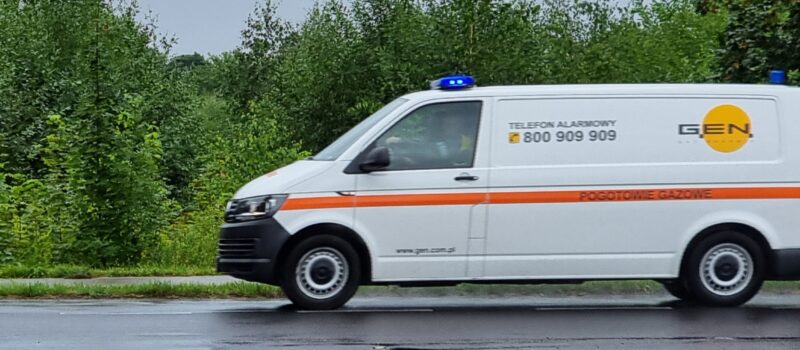 Rozszczelnienie rury gazowej na budowie. Ulica Nowomyśliwska w Międzyzdrojach bez gazu