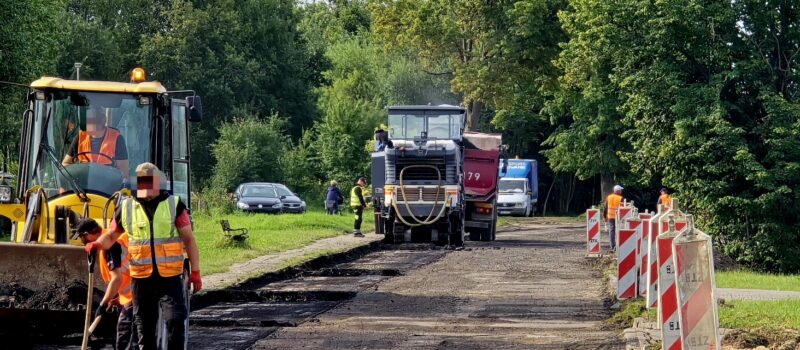 Ulica Orzeszkowej już po wycince i frezowaniu