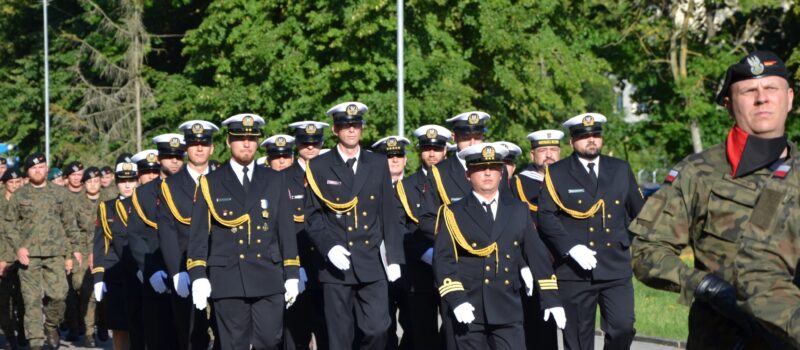 Niech żyje Wojsko Polskie! Pamięć, tradycja i wdzięczność dla obrońców Ojczyzny w Dziwnowie