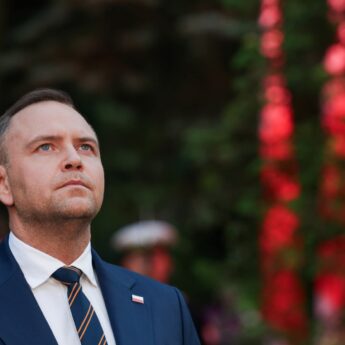 Prezydent wetuje ustawę wiatrakową. "Ludzie nie chcą je mieć 150 metrów od domu"