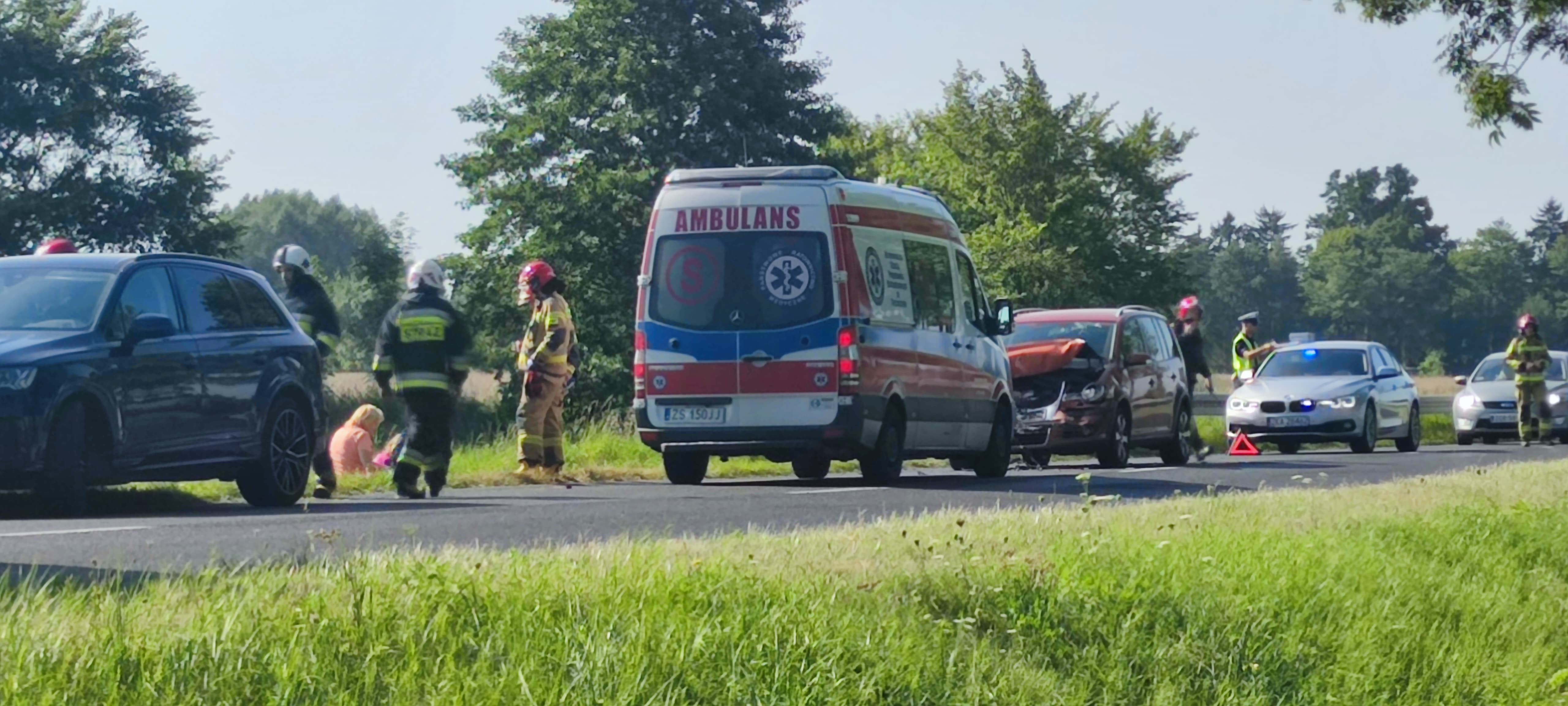 Zdarzenie drogowe w Jarzysławiu. Na miejscu spore utrudnienia