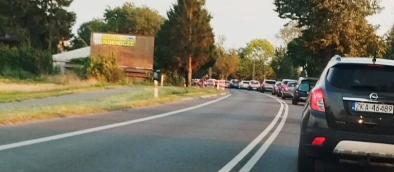 Powroty znad morza w pełni! 12 kilometrów korka z Dziwnowa