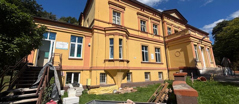 Świerzno w budowie: żłobek w Gostyniu, przedszkole i Klub Seniora w Stuchowie