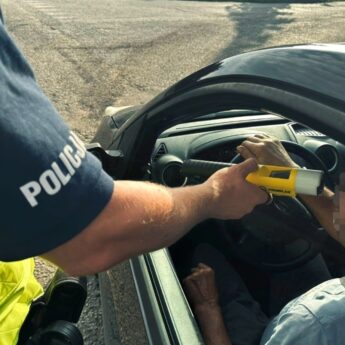 Półmetek wakacji za nami. Policja dba o Wasze bezpieczeństwo Półmetek wakacji za nami. Policja dba o Wasze bezpieczeństwo