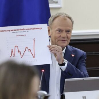 Donald Tusk ogłosił "koniec drożyzny" w Polsce Donald Tusk ogłosił "koniec drożyzny" w Polsce