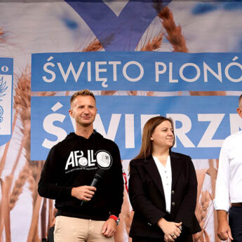 Wieczór pełen muzyki i lokalnych smaków. Zakończenie Lata w Świerznie przyciąga tłumy! Wieczór pełen muzyki i lokalnych smaków. Zakończenie Lata w Świerznie przyciąga tłumy!