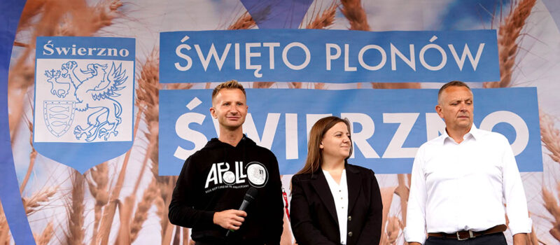 Wieczór pełen muzyki i lokalnych smaków. Zakończenie Lata w Świerznie przyciąga tłumy!