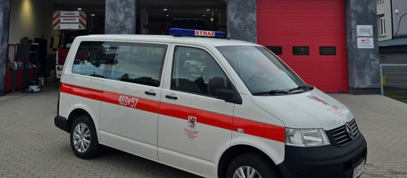 Nowy bus dla OSP Kołczewo. Inwestycja w młodzież i przyszłość jednostki