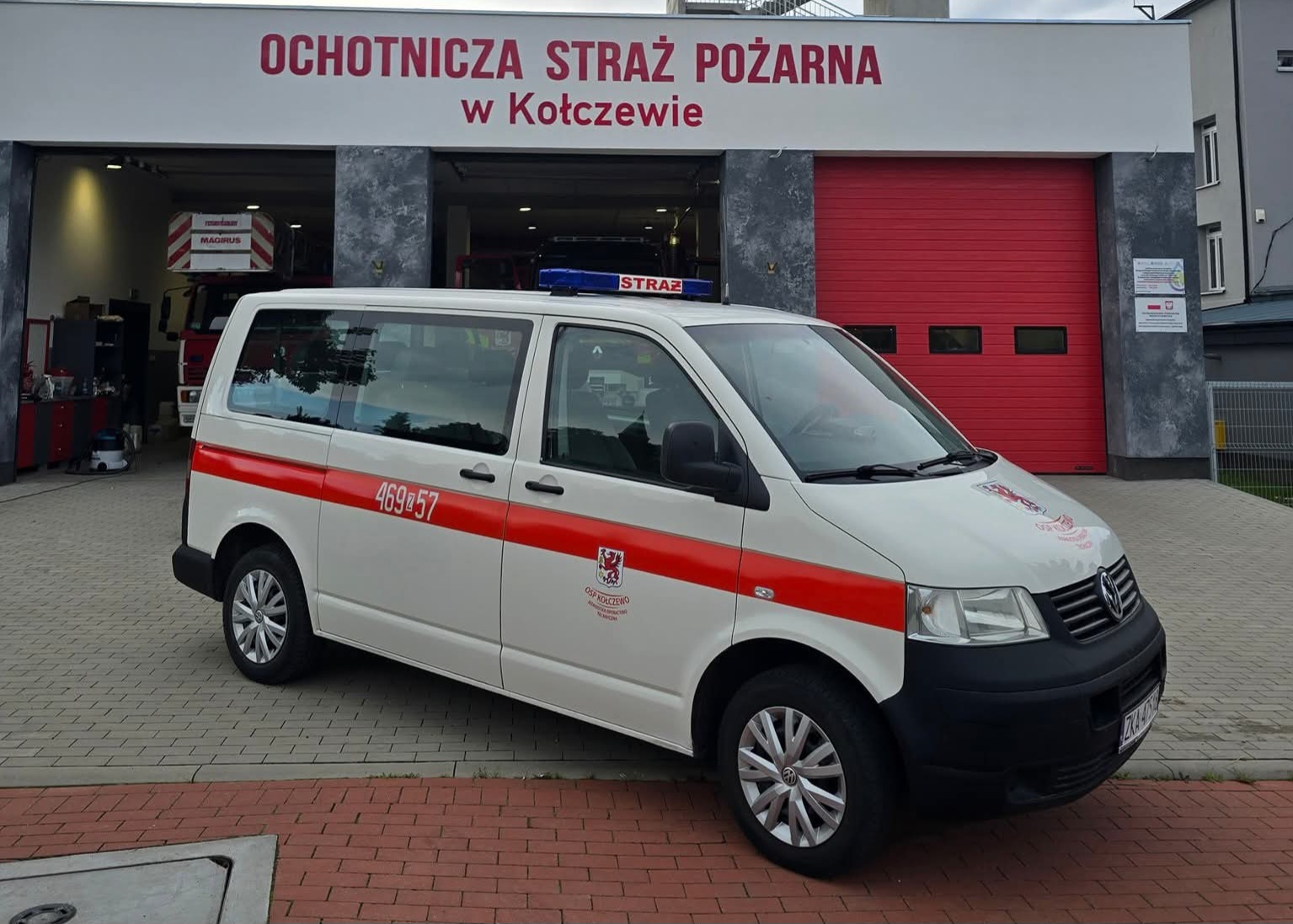 Nowy bus dla OSP Kołczewo. Inwestycja w młodzież i przyszłość jednostki