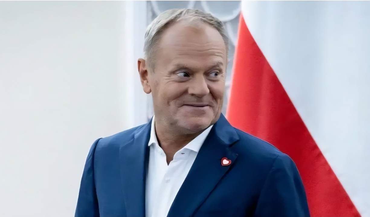 Premier Tusk: „W Polsce rekordowo rośnie ilość pieniędzy ludziom w portfelach” [FILM]