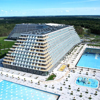 Ikoniczny Hotel Gołębiewski wciąż czeka na otwarcie [ZDJĘCIA, FILM]