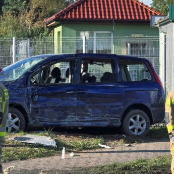 Zderzenie ciężarówki z fordem. Trasa z Golczewa do Mechowa zablokowana Zderzenie ciężarówki z fordem. Trasa z Golczewa do Mechowa zablokowana